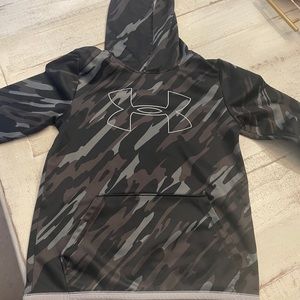 UA boys hoodie